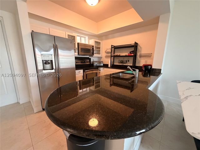 7270 SW 88th St B502, Miami, FL 33156