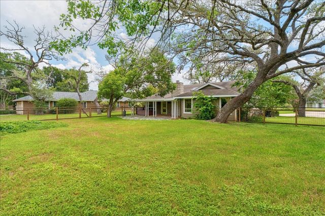 314 Turnstone DR, Buda, TX 78610