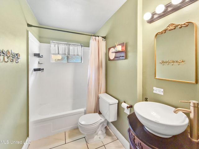 909 Latil Street, Long Beach, MS 39560