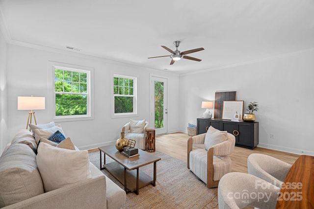 1306 Moretz Avenue, Charlotte, NC 28206