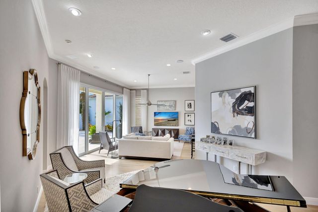 122 Andalusia Way, Palm Beach Gardens, FL 33418