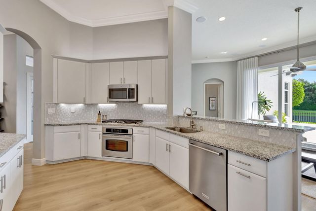 122 Andalusia Way, Palm Beach Gardens, FL 33418