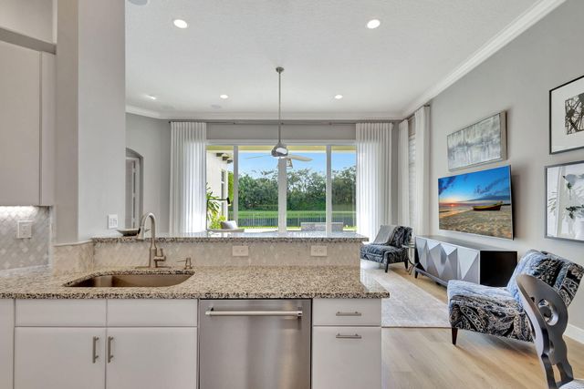 122 Andalusia Way, Palm Beach Gardens, FL 33418