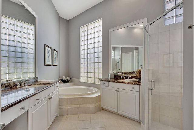 122 Andalusia Way, Palm Beach Gardens, FL 33418