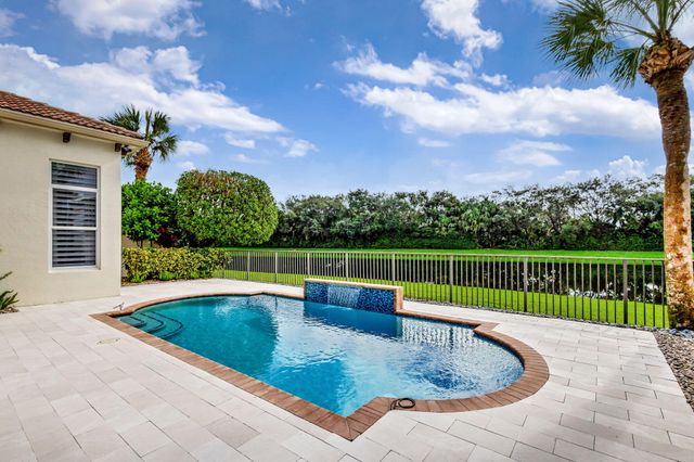 122 Andalusia Way, Palm Beach Gardens, FL 33418