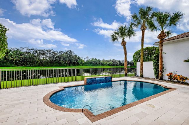 122 Andalusia Way, Palm Beach Gardens, FL 33418