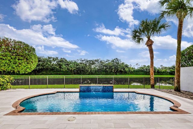 122 Andalusia Way, Palm Beach Gardens, FL 33418