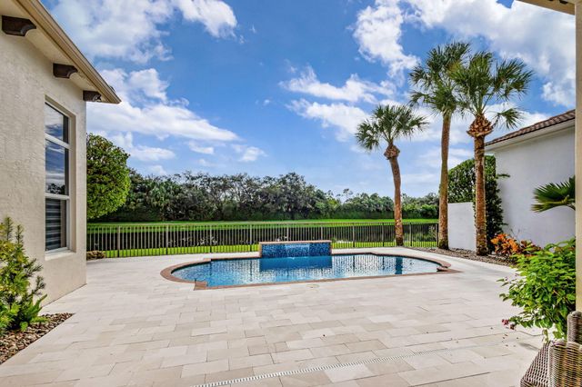 122 Andalusia Way, Palm Beach Gardens, FL 33418