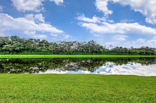 122 Andalusia Way, Palm Beach Gardens, FL 33418