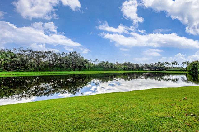 122 Andalusia Way, Palm Beach Gardens, FL 33418