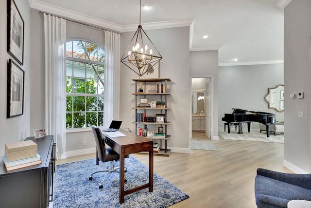 122 Andalusia Way, Palm Beach Gardens, FL 33418