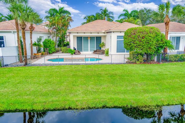 122 Andalusia Way, Palm Beach Gardens, FL 33418