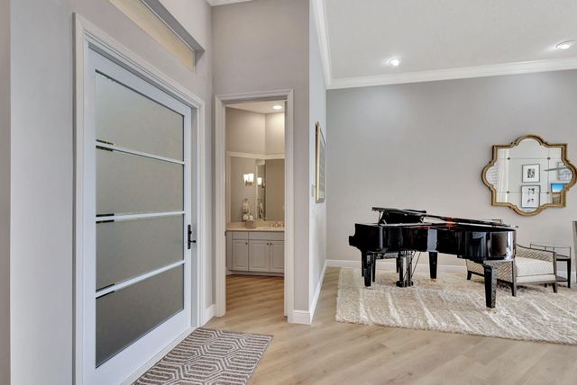 122 Andalusia Way, Palm Beach Gardens, FL 33418