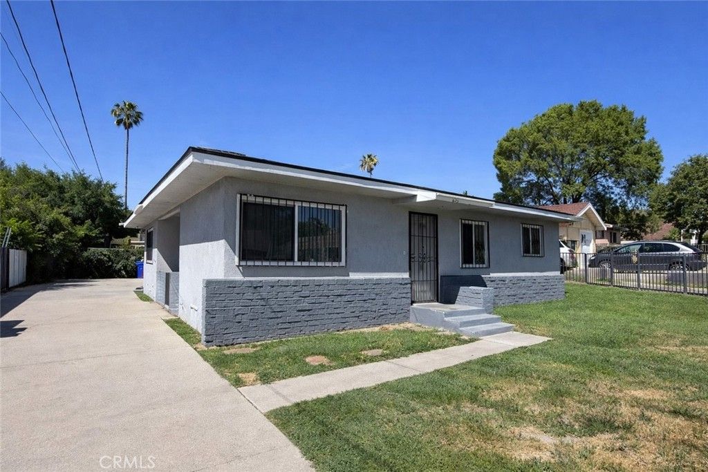 1270 Genevieve, San Bernardino, CA 92405