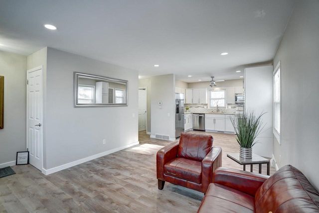 4686-4688 Capitol View Road, Middleton, WI 53562