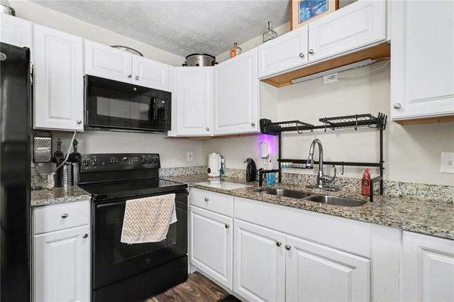 632 Woodknoll Court, Jonesboro, GA 30238