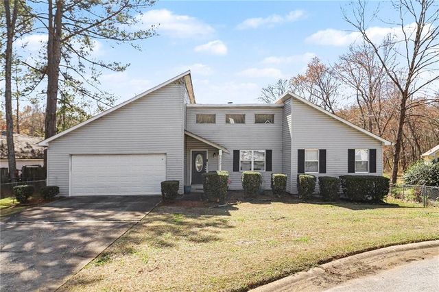 632 Woodknoll Court, Jonesboro, GA 30238