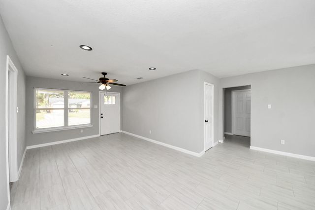 3923 Darlinghurst Drive, Houston, TX 77045