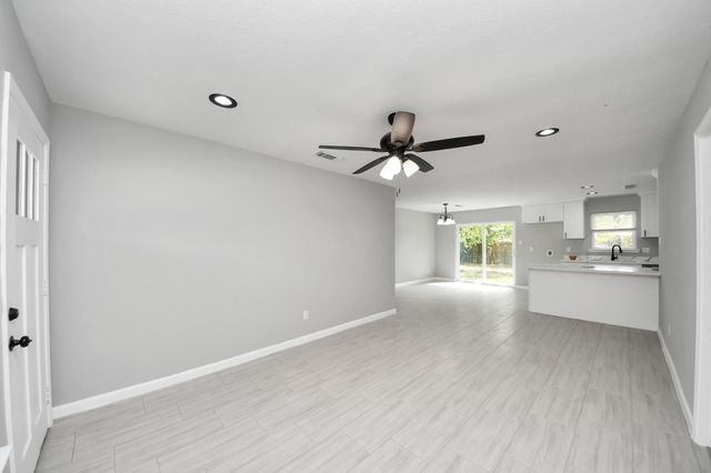 3923 Darlinghurst Drive, Houston, TX 77045