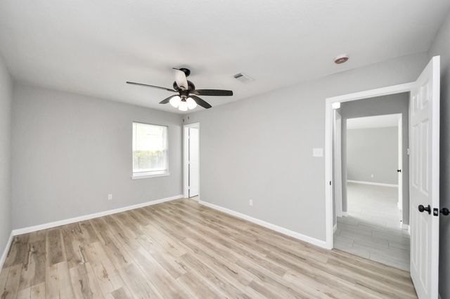 3923 Darlinghurst Drive, Houston, TX 77045