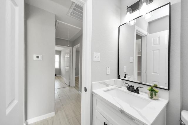 3923 Darlinghurst Drive, Houston, TX 77045