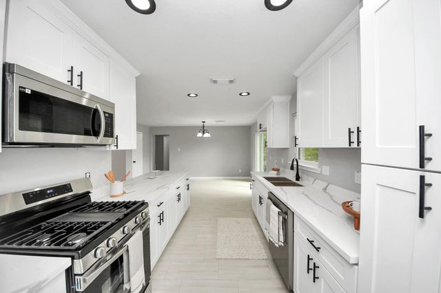 3923 Darlinghurst Drive, Houston, TX 77045