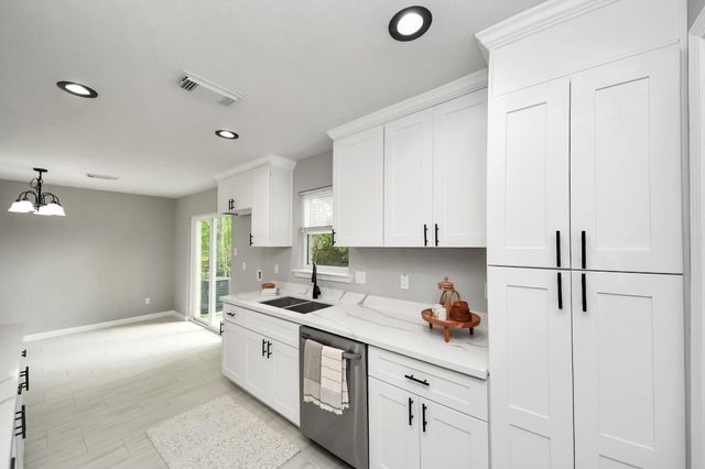 3923 Darlinghurst Drive, Houston, TX 77045