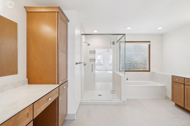 6684 Powner Farm Drive, Green Twp, OH 45248