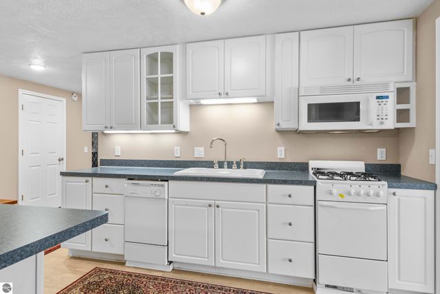 10057 E Leeward Shores Drive, Traverse City, MI 49684