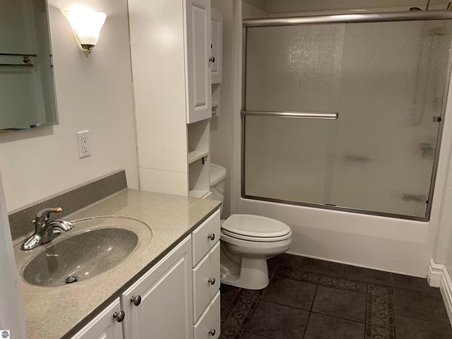 10057 E Leeward Shores Drive, Traverse City, MI 49684