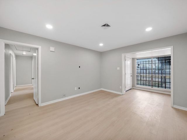 9347 Clearway Drive, Houston, TX 77033