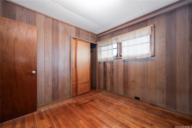 1310 Hoowali Street, Pearl City, HI 96782