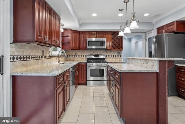 125 SCARLET DR, Conshohocken, PA 19428