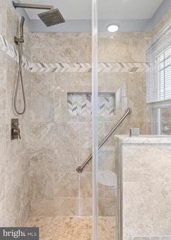 125 SCARLET DR, Conshohocken, PA 19428