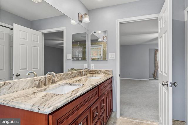 125 SCARLET DR, Conshohocken, PA 19428