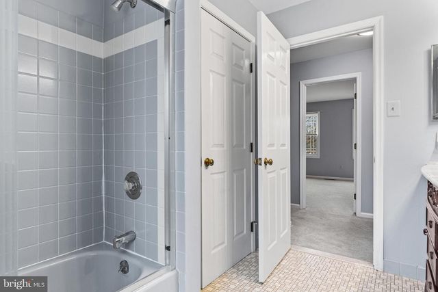 125 SCARLET DR, Conshohocken, PA 19428