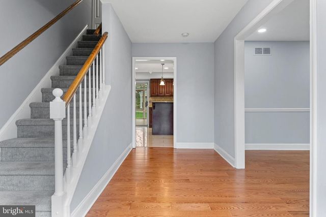 125 SCARLET DR, Conshohocken, PA 19428