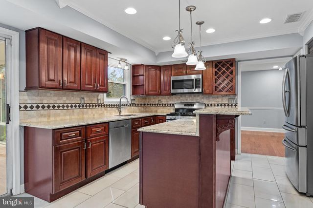 125 SCARLET DR, Conshohocken, PA 19428