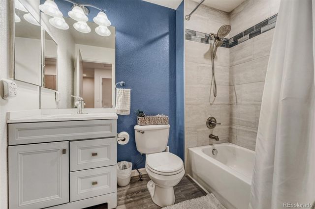 8051 S Kalispell Way, Englewood, CO 80112