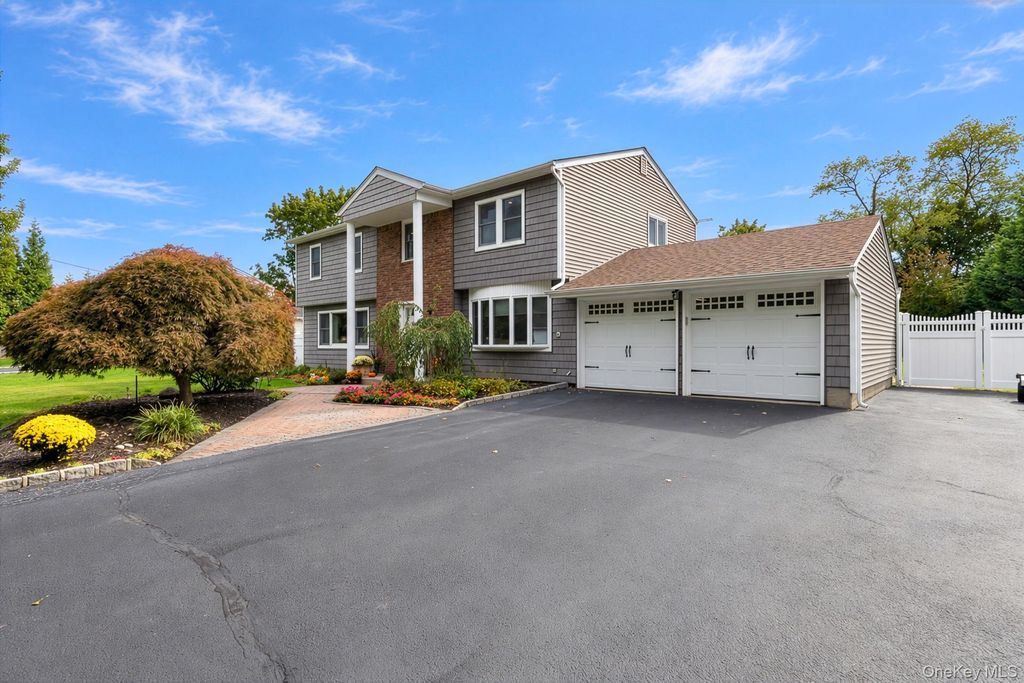 24 Frank Street, Smithtown, NY 11787 — photo 2