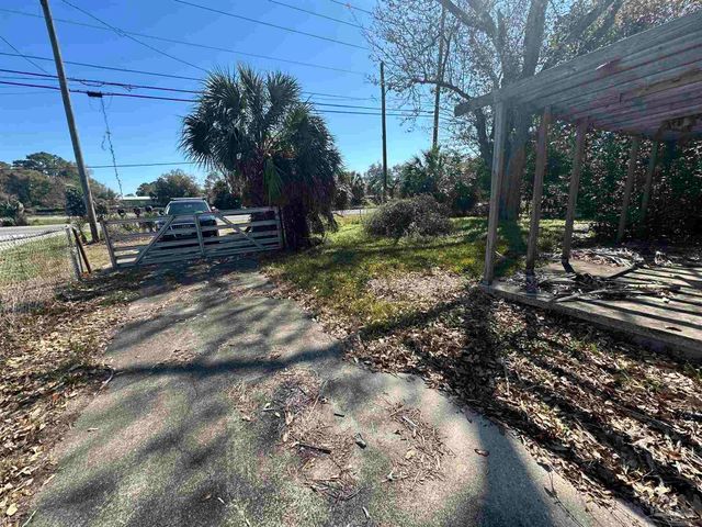 8516 Gulf Beach Hwy, Pensacola, FL 32507