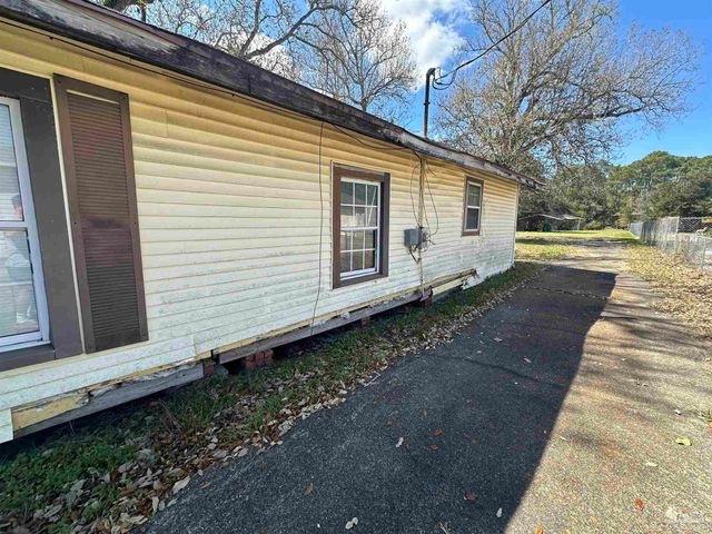 8516 Gulf Beach Hwy, Pensacola, FL 32507