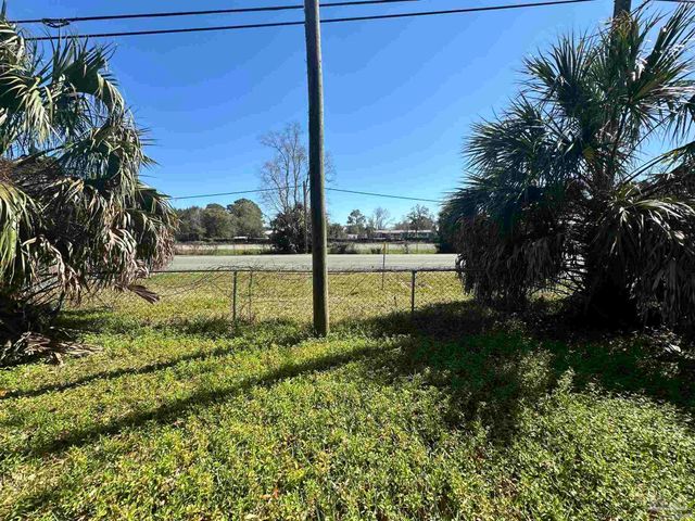 8516 Gulf Beach Hwy, Pensacola, FL 32507
