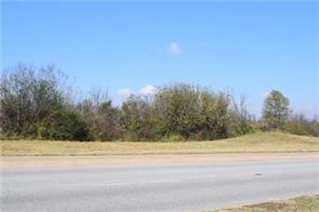 400 N Progress Avenue, Siloam Springs, AR 72761