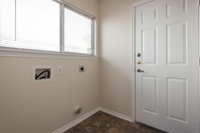 4618 Lyra CIR, Austin, TX 78744