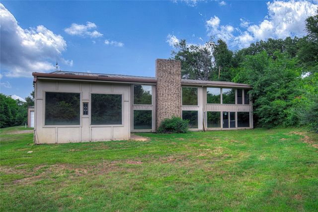 950 Gilmer Road, Winnsboro, TX 75494