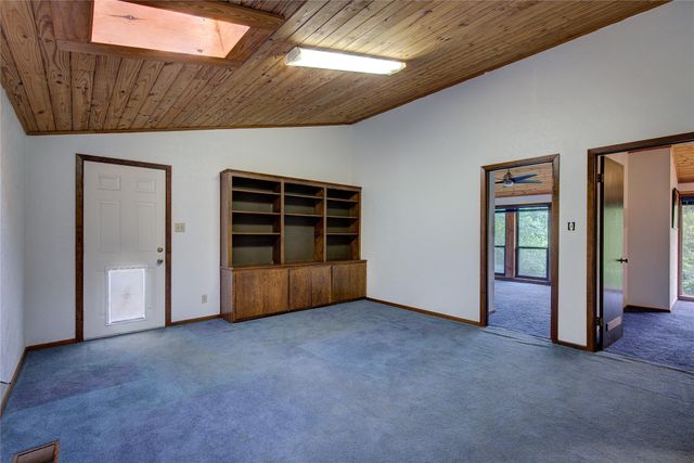 950 Gilmer Road, Winnsboro, TX 75494