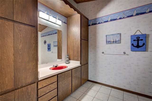 950 Gilmer Road, Winnsboro, TX 75494