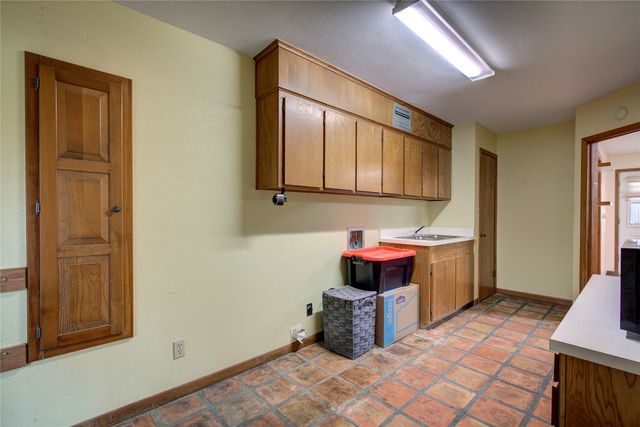 950 Gilmer Road, Winnsboro, TX 75494