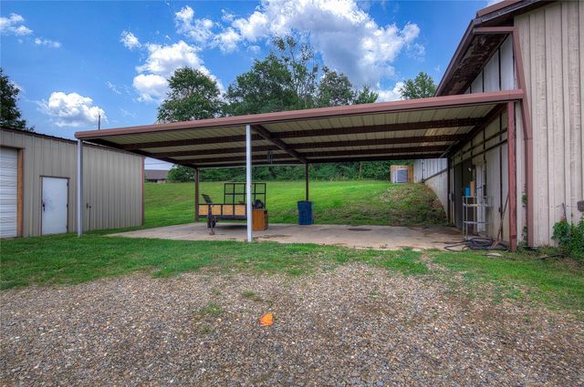 950 Gilmer Road, Winnsboro, TX 75494